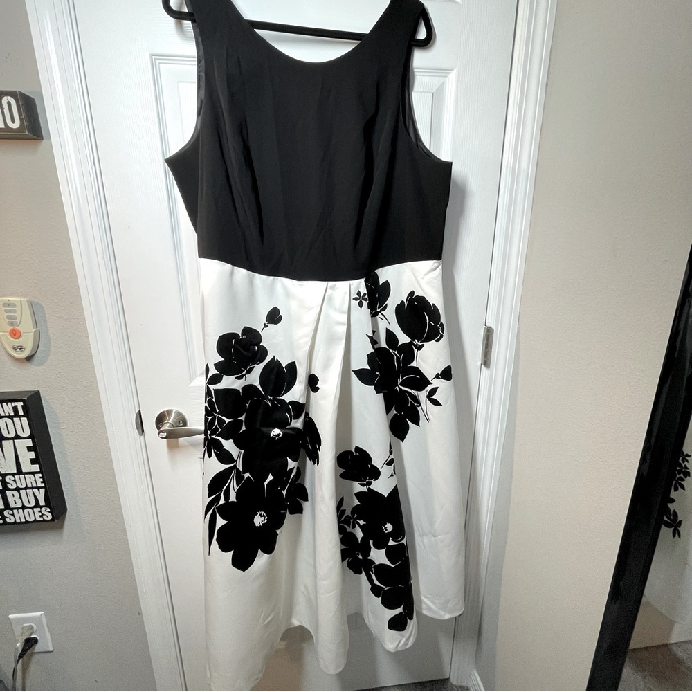White House Black Market formal satin dress, 22W